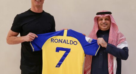 Ronaldo Resmi Gabung Klub Al-Nassr Saudi