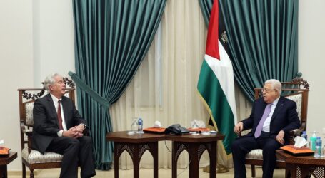 Presiden Palestina Terima Direktur CIA di Ramallah