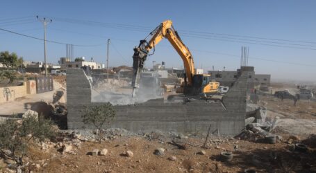 Pasukan Israel Hancurkan Rumah di Dekat Hebron