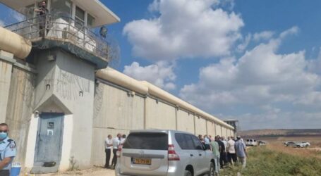 IPS Pindahkan 70 Tahanan Palestina dari Penjara Megiddo