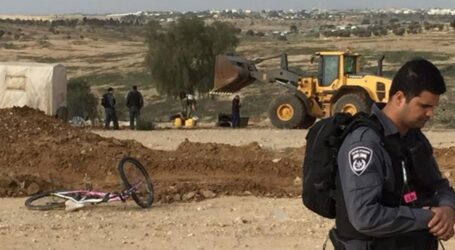 Buldoser Israel Hancurkan Tenda-Tenda Warga Palestina di Desa Al-Araqib ke-212 Kalinya
