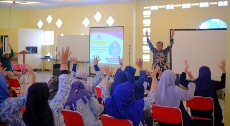 Pelatihan Teknik Komunikasi Guru Yayasan Pendidikan Silaturahim Jatikarya