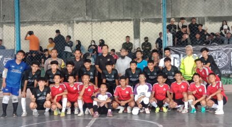 SMAN 2 Cileungsi Boyong Piala Futsal STAI Al-Fatah 2023