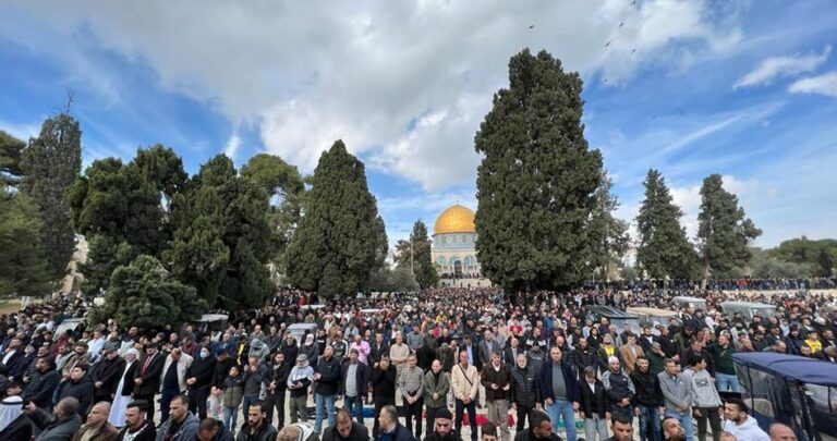 Sebanyak Ribu Jamaah Tunaikan Shalat Jumat Di Masjid Al Aqsa