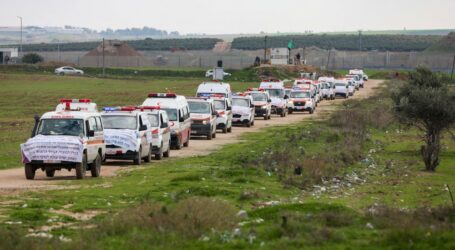 Konvoi Ambulans di Gaza Protes Larangan Masuknya Alkes oleh Israel