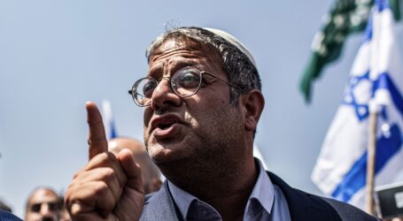Menteri Sayap Kanan Israel Memasuki Al-Aqsa dalam Provokasi