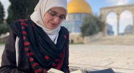 Israel Perpanjang Larangan Bepergian Hanadi Halawani, Muslimah Penjaga Al-Aqsa