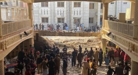 Ledakan di Masjid Pakistan, 32 Tewas