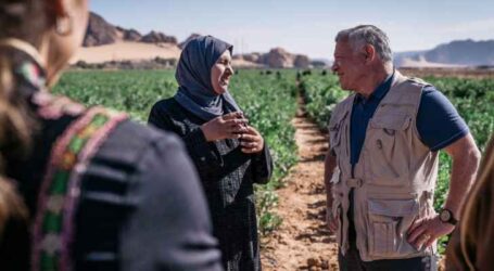 Raja Abdullah Kunjungi Proyek Pertanian Asosiasi Koperasi Wanita Yordania