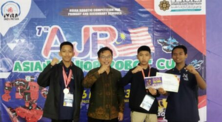 Tim Robotik MTsN 1 Pati raih Medali Perunggu di Malaysia