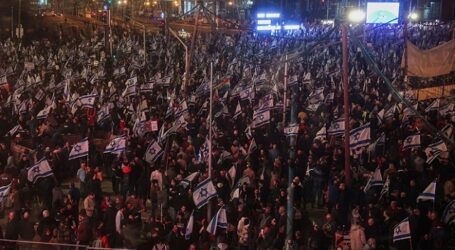 Pekan Kedelapan, Puluhan Ribu Warga Israel Demo Netanyahu di Tel Aviv