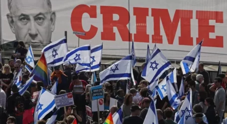 Puluhan Ribu Warga Israel Demo di Dekat Parlemen