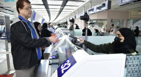 Gelombang Pengunjung Pertama Visa Transit Tiba di Saudi