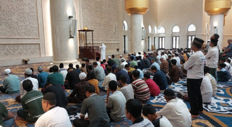 6.000 Paket Takjil Siap Dibagikan Gratis di Masjid Raya Sheikh Zayed Solo