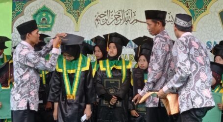 Pendidikan Islam Al-Istiqomah Gelar Haflah Akhir Sanah dan Wisuda Santri