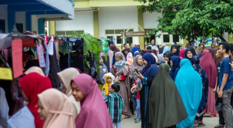 Madrasah Aliyah Al-Fatah Cileungsi, Bogor Gelar Bazar dan Pentas Seni
