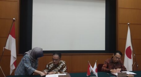 Kedubes Jepang Serahkan Hibah Grassroots Keamanan Manusia untuk Dua Yayasan Indonesia