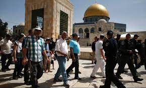 Puluhan Pemukim Yahudi Lakukan Ritual di Halaman Masjid Al-Aqsa