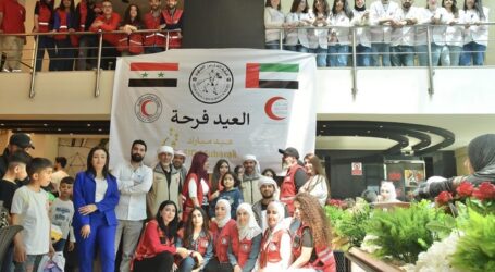 Rayakan Idul Fitri, Bulan Sabit Merah Emirates Hibur 150 Yatama di Suriah