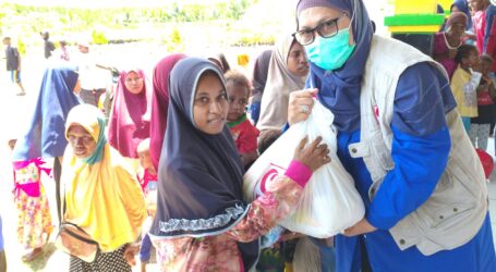 Semarakkan Ramadhan di Papua, MER-C Salurkan Bantuan Alat Shalat dan Sembako