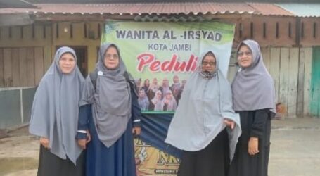 Wanita Al-Irsyad Jambi Salurkan Paket Sembako dan Makanan Berbuka Puasa