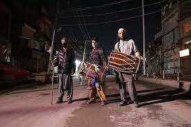 Genderang Ramadhan di Kashmir Bangunkan Warga untuk Sahur
