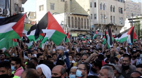 Warga Yordania Berdemonstrasi di Depan Kedutaan Israel