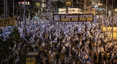 Puluhan Ribu Warga Israel Protes Menentang Perombakan Peradilan