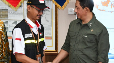 Perwakilan BNPB, Letjen TNI Suharyanto Lepas Delegasi Petugas Haji