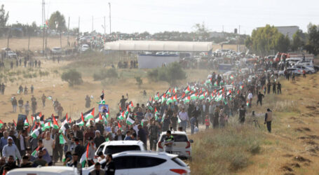 Pawai Bendera Palestina kepada Israel: Gaza Tidak Akan Dikalahkan