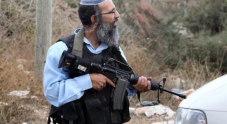 Seorang Pemukim Ilegal Serang Kendaraan Palestina yang Melintas di Hebron