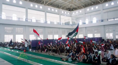 Santri Al-Fatah Lampung Ikuti Tabligh Akbar Bela Al-Aqsa dan Palestina