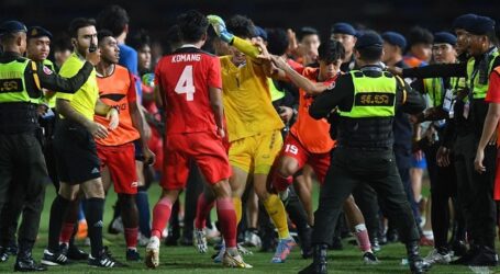 Asosiasi Sepak Bola Thailand Hukum Kiper yang Pukul Komang Teguh