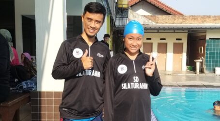 Siswi SD Silaturahim Juara 3 Lomba Renang O2SN Kota Bekasi