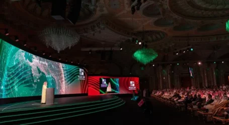 Konferensi Arab-Tiongkok di Saudi Tanda Tangani Kesepakatan Senilai $10 Miliar