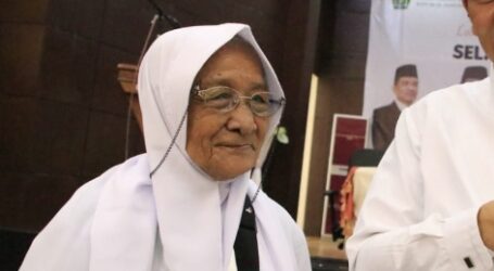 Maryam Damim, 89 Tahun, Pembuat Kubah Masjid dari Payakumbuh. Naik Haji