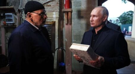 Putin: Aksi Bakar Al-Quran Termasuk Kejahatan Menurut Konstitusi Rusia