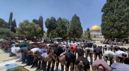 50 Ribu Jamaah Shalat Jumat di Al-Aqsa
