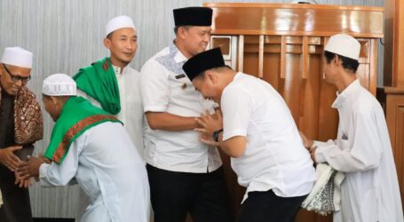 Shalat Jum’at Keliling, Plt. Wali Kota Bekasi Ajak Warga Terus Makmurkan Masjid