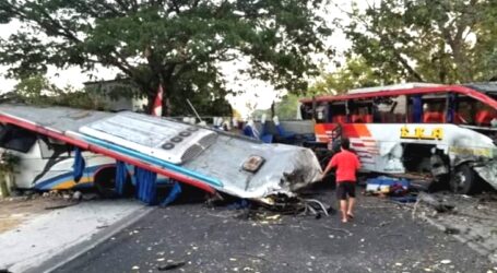 Dua Bus Tabrakan di Ngawi Jatim, 4 Orang Meninggal, 17 Luka-Luka