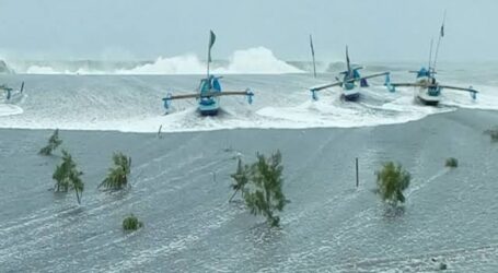 BMKG: Gelombang Sangat Tinggi Berpotensi Terjadi di Laut Selatan Jawa