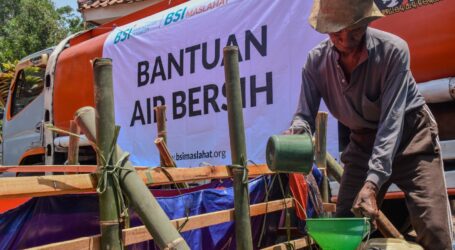 BSI Maslahat Beri Bantuan Air Bersih Untuk Warga Bogor-Bekasi