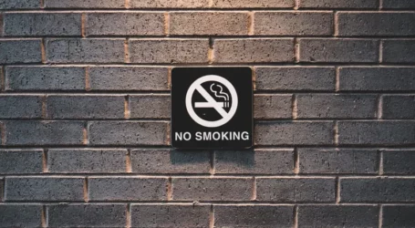 Inggris Umumkan Rencana untuk Hilangkan Kebiasaan Merokok