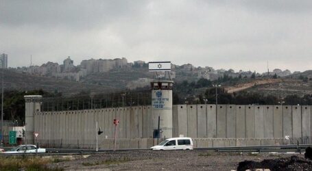 Laporan: 1.300 Tahanan Palestina Mogok Makan di Penjara Israel