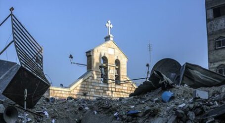Penembak Jitu Israel Bunuh Dua Perempuan Palestina di Dalam Gereja Katolik Gaza