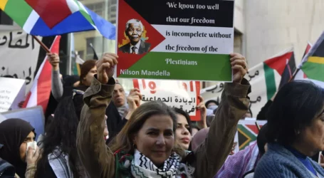 Komunitas Arab Inggris Sambut Delegasi Afrika Selatan di London