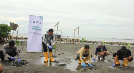 BAZNAS Bersama Komunitas Penerima Beasiswa Gelar Aksi Peduli Ekosistem Laut di Marunda