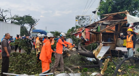 BPBD: Angin Kencang Kabupaten Sumedang Akibatkan Kerusakan Puluhan Rumah