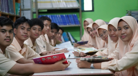 Beasiswa Program Indonesia Pintar 2024 untuk Siswa Madrasah Segera Cair