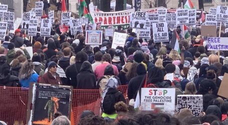 Ratusan Warga AS Unjuk Rasa di Luar Kedutaan Israel Kecam Genosida